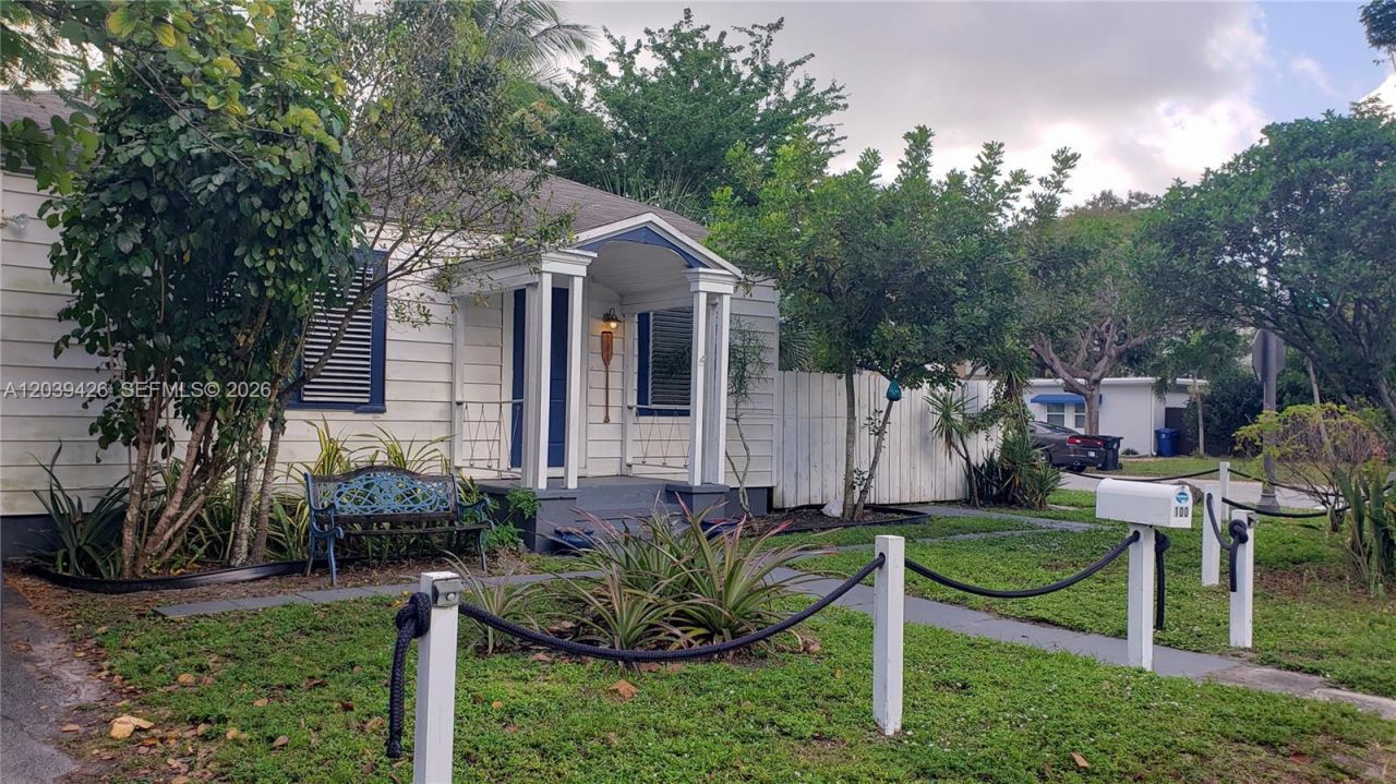 100 NE 5th St, Fort Lauderdale, FL 33301 Photo