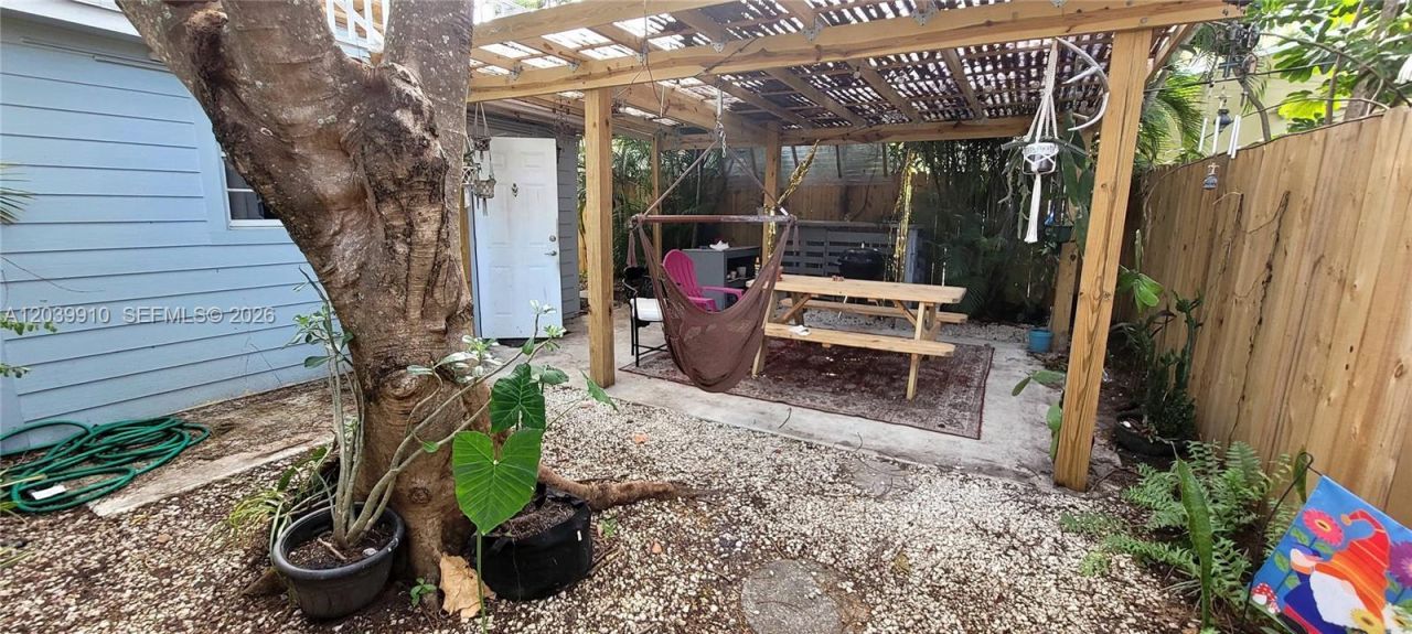 104 NE 5th St, Fort Lauderdale, FL 33301 Photo