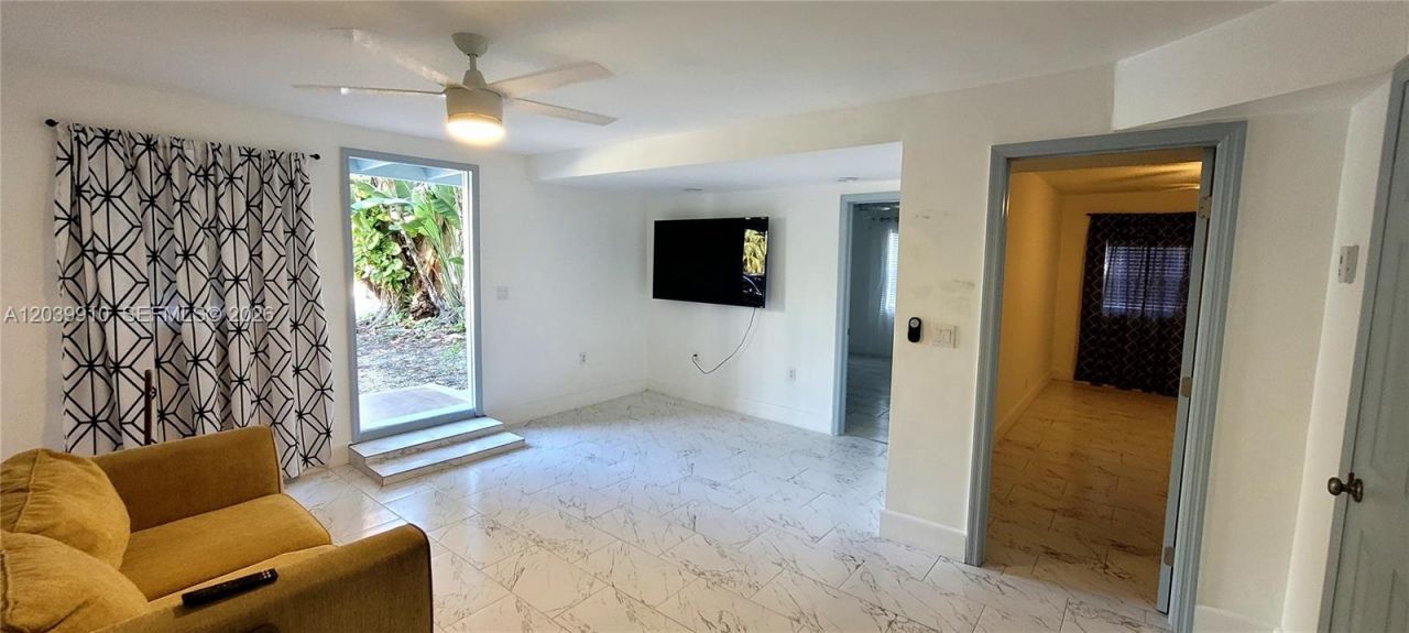 104 NE 5th St, Fort Lauderdale, FL 33301 Photo