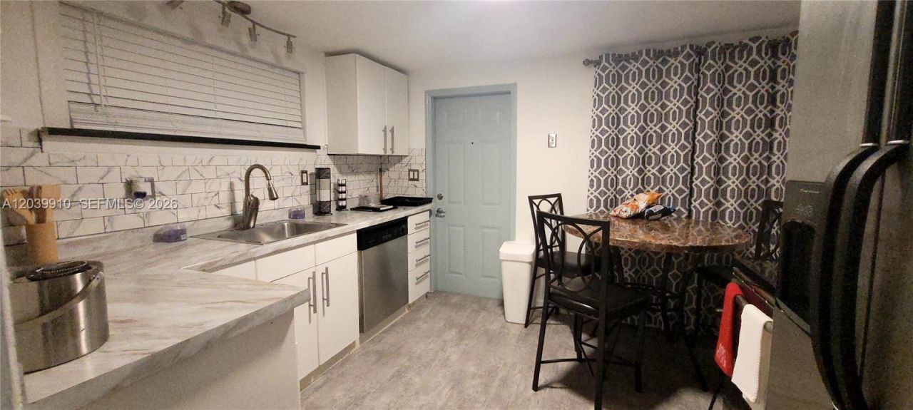 104 NE 5th St, Fort Lauderdale, FL 33301 Photo