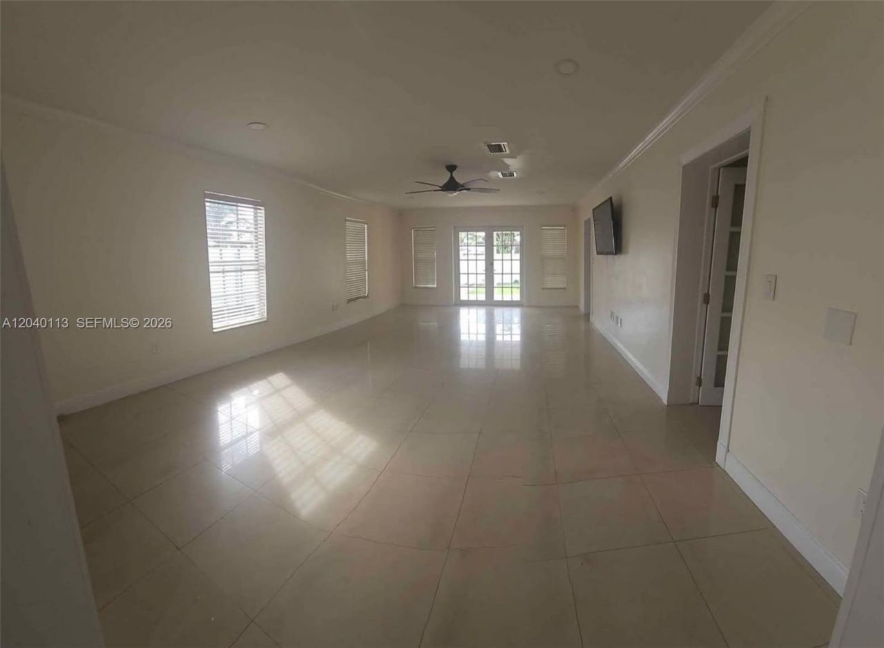 11470 SW 57th Ter, Miami, FL 33173 Photo