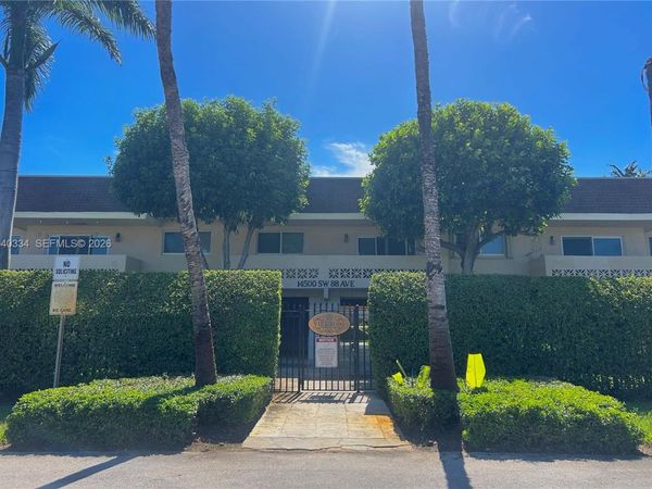 14500 SW 88 AV , Unit 211, Palmetto Bay, FL 33176