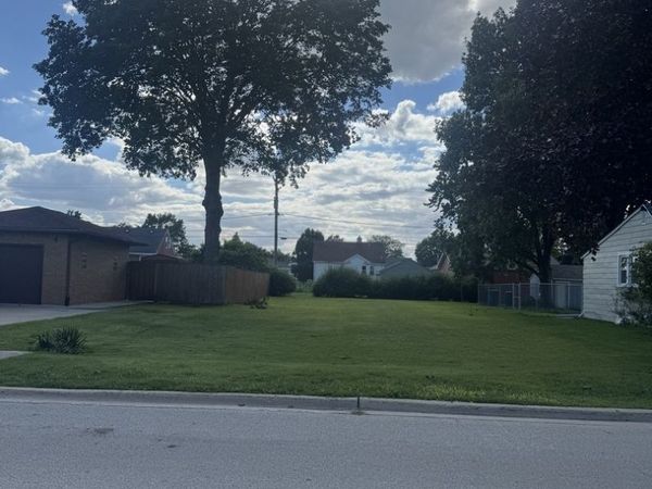 1721 Dearborn Street, Crest Hill, IL 60403