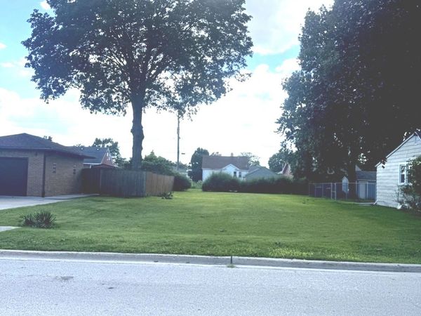 1721 Dearborn Street, Crest Hill, IL 60403