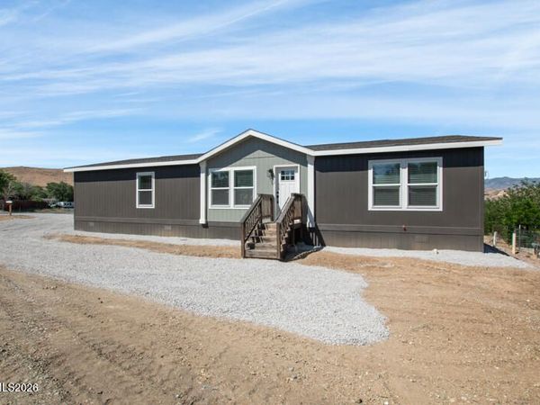 5425 Flora Way, Sun Valley, NV 89433