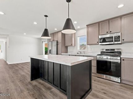 5425 Flora Way, Sun Valley, NV 89433 Photo