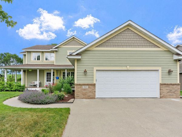503 Chalupsky Avenue NE, New Prague, MN 56071