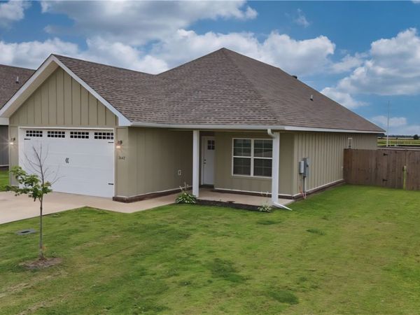 3647 Red Maple Way , Jonesboro, AR 72704
