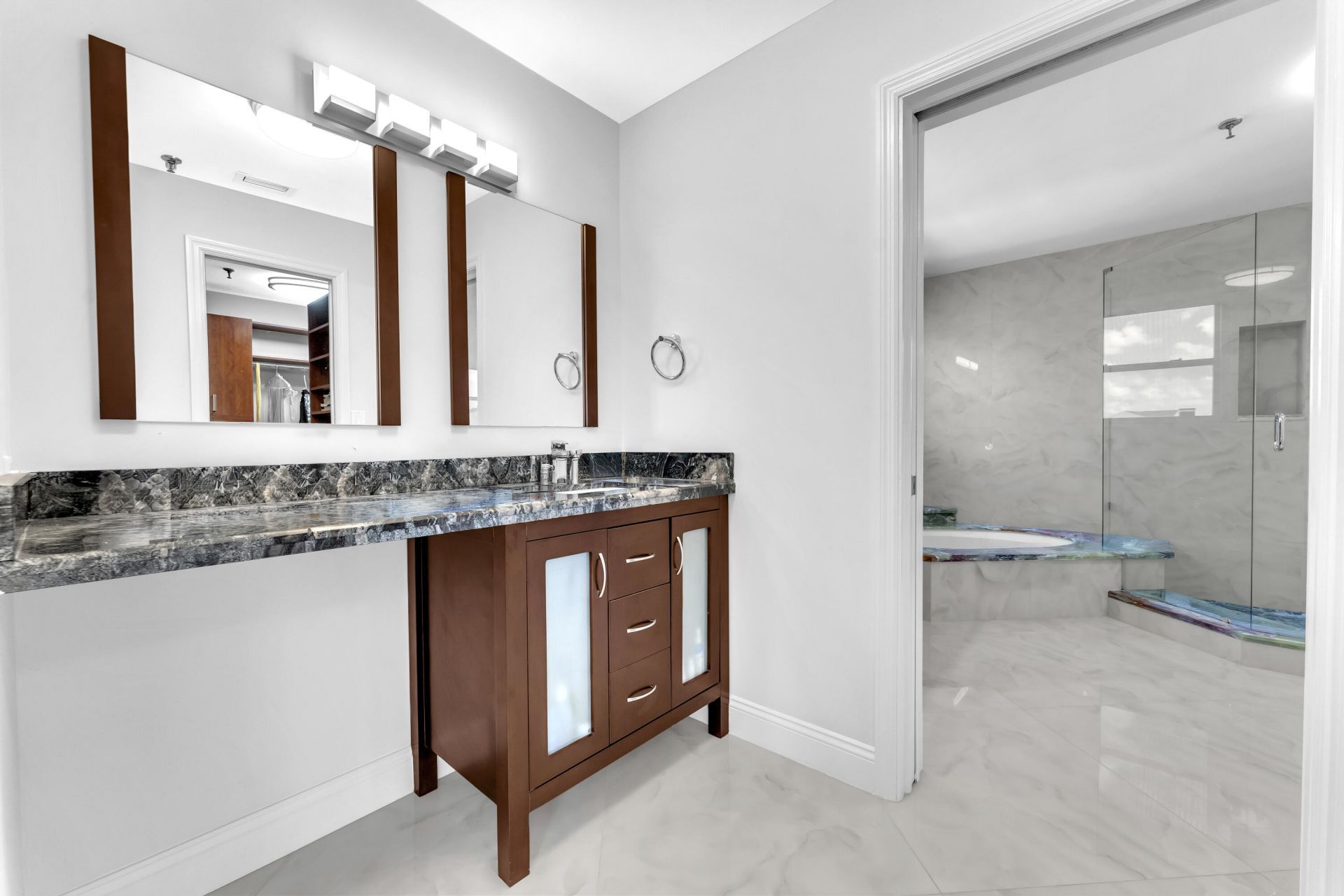7578 Regency Lake Drive, Unit 802, Boca Raton, FL 33433 Photo