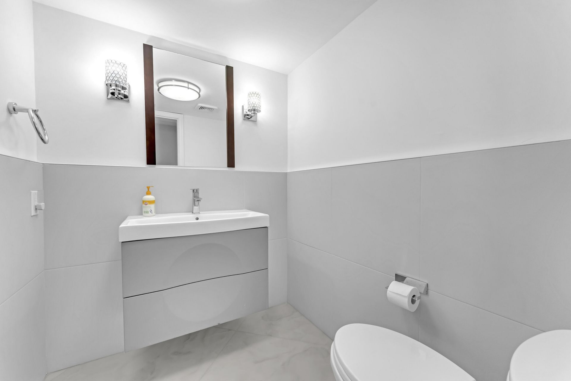 7578 Regency Lake Drive, Unit 802, Boca Raton, FL 33433 Photo