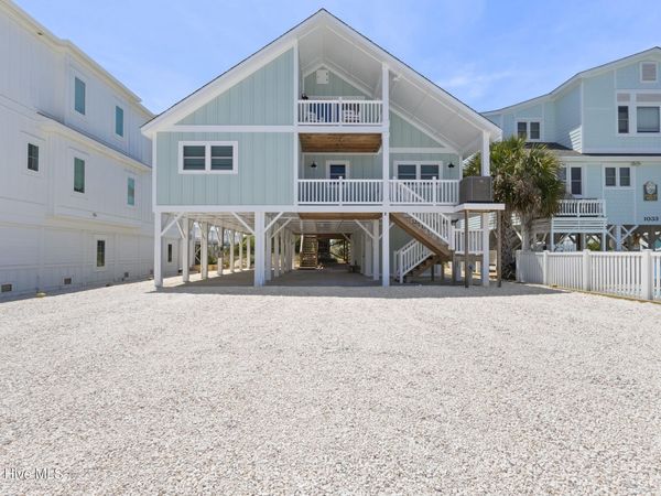 1031 Ocean Boulevard W, Holden Beach, NC 28462