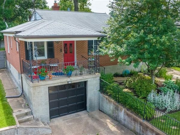 1524 N Berry Road, Rock Hill, MO 63119