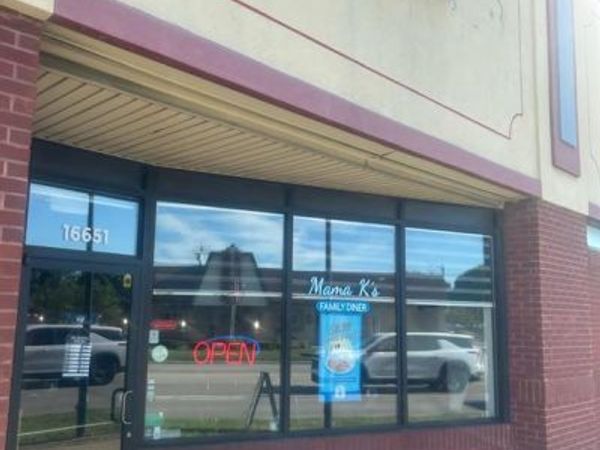 16651 14 mile , Fraser, MI 48026