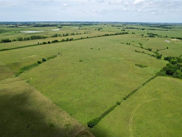 1239 Z Avenue, Council Grove, KS 66846
