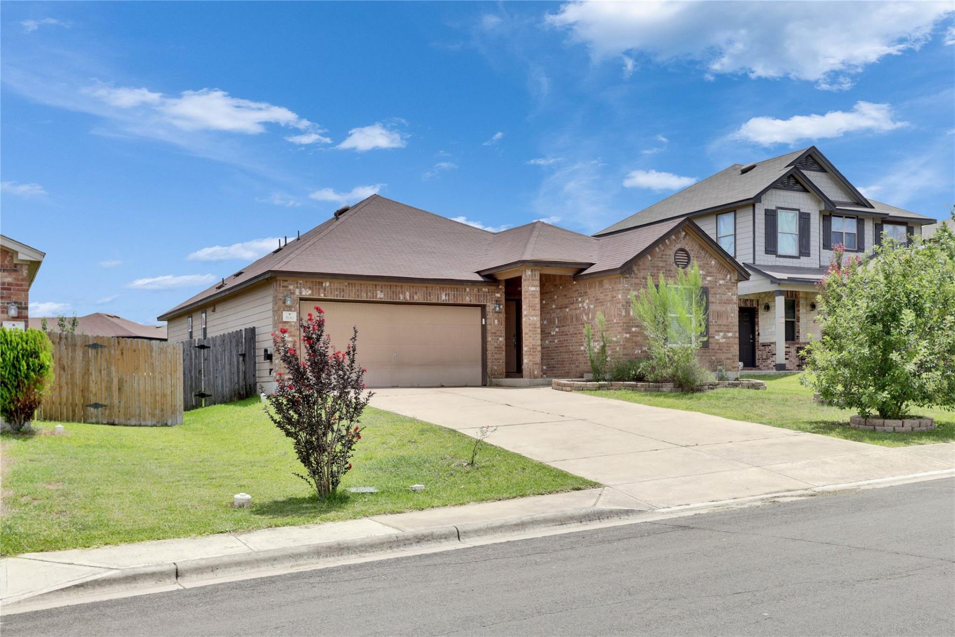 500 New Bridge Dr, Kyle, TX 78640 Main Photo