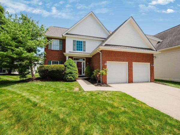 516 Ivyside Square , Westerville, OH 43082