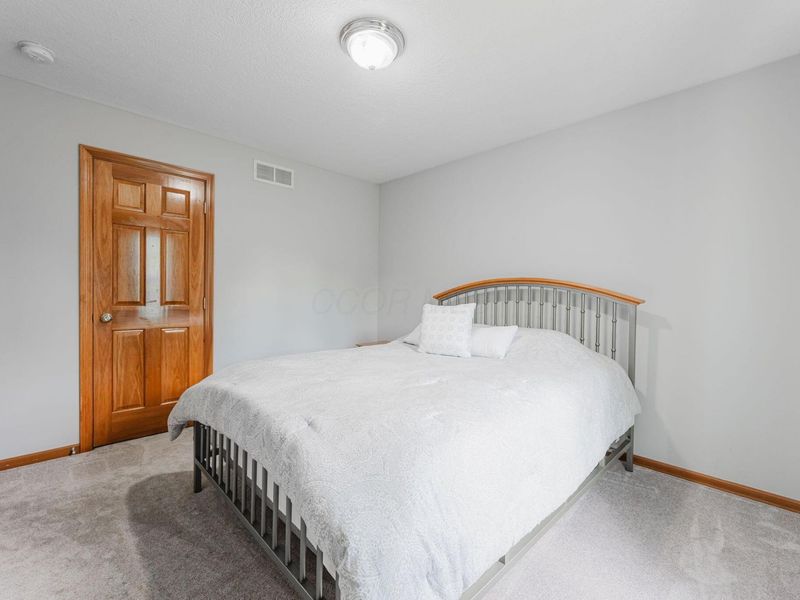 516 Ivyside Square, Westerville, OH 43082 Photo 32