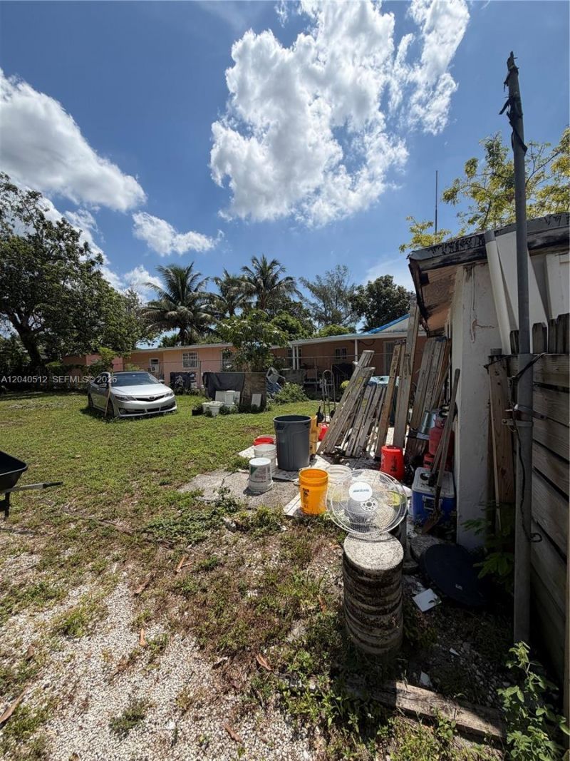 867 NW 109th St , Miami, FL 33168 Photo