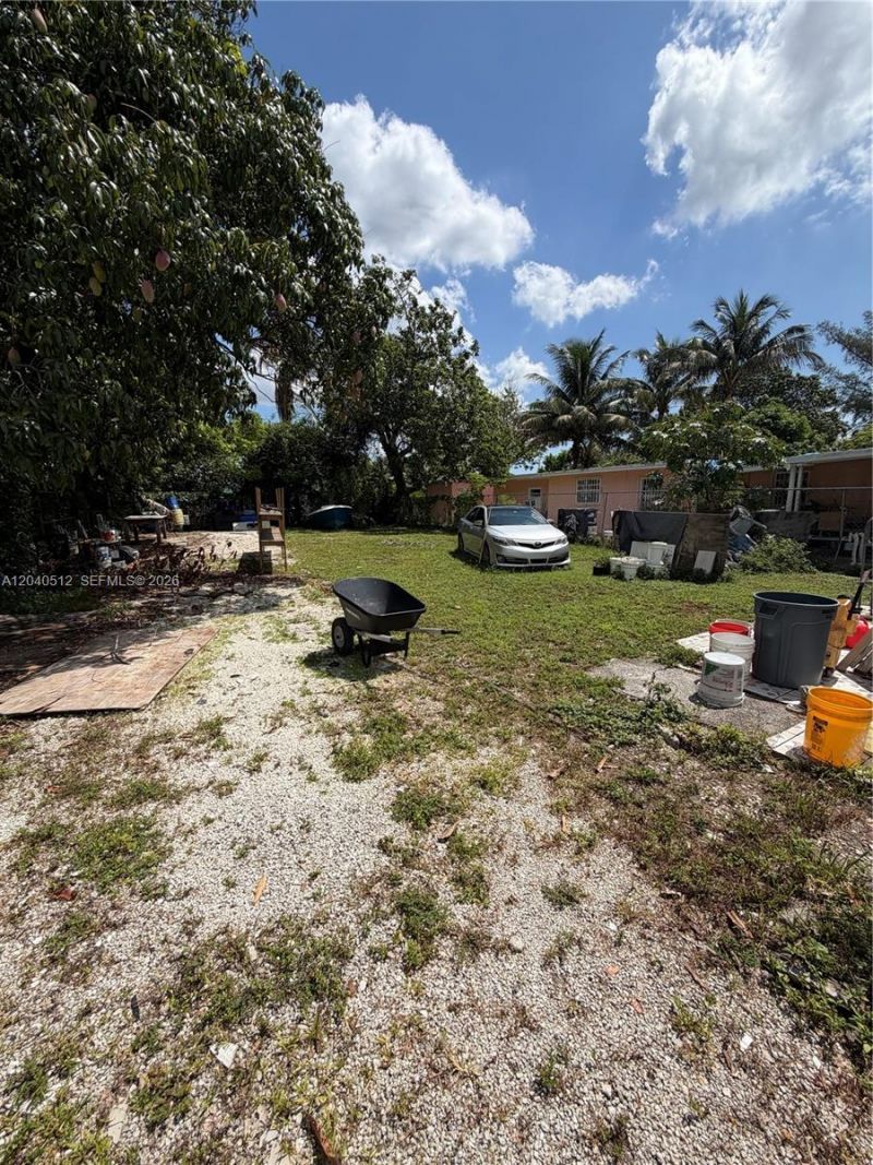 867 NW 109th St , Miami, FL 33168 Photo