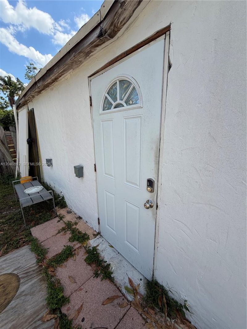 867 NW 109th St , Miami, FL 33168 Photo