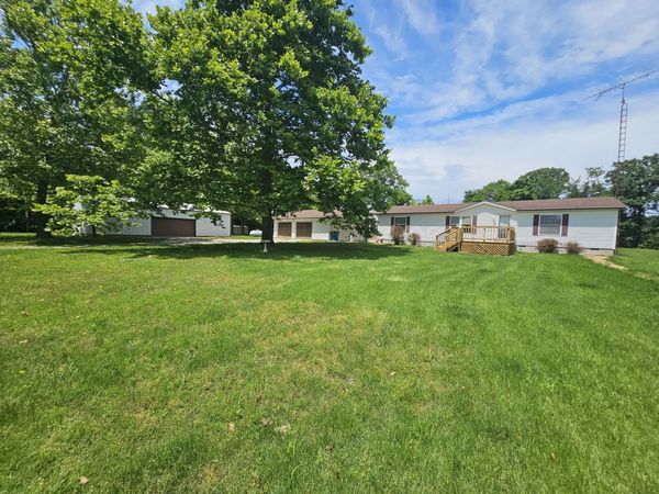 14230 E Windsong Road , Mt Vernon, IL 62864