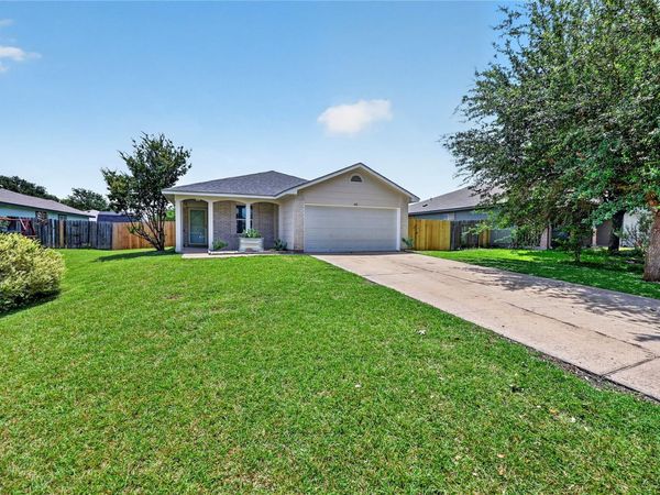 612 Losoya CT, Hutto, TX 78634