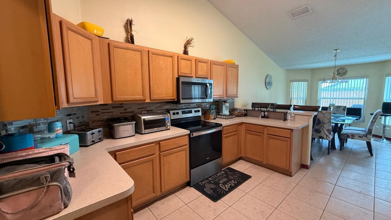 1613 SW Whipple Avenue, Port Saint Lucie, FL 34953 Photo