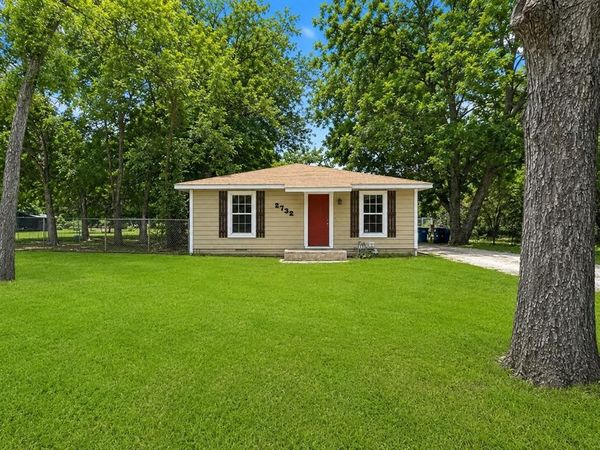 2732 W Collin Street , Corsicana, TX 75110