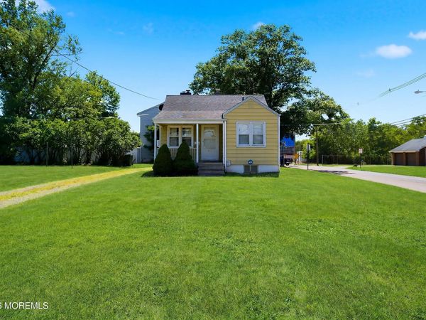 350 Suttons Lane, Edison, NJ 08817
