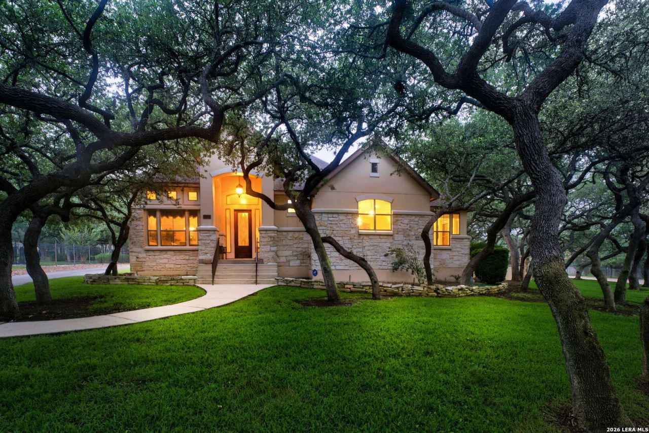 22025 Paseo Corto Dr, San Antonio, TX 78266 Main Photo
