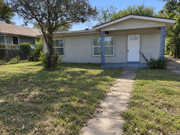 2618 Lombrano St, San Antonio, TX 78228