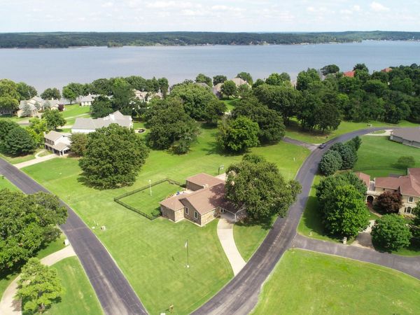 S 33322S.Coves Dr Drive , Afton, OK 74331