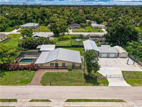 427 Stockton ST, NORTH FORT MYERS, FL 33903