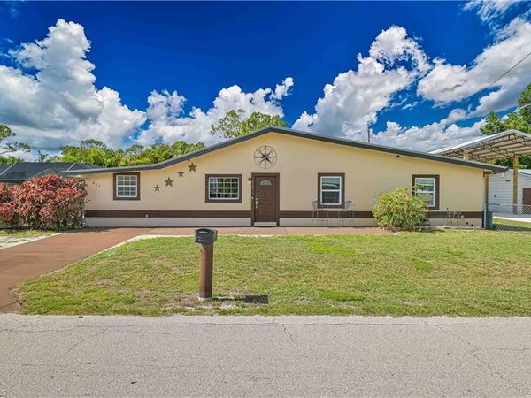 427 Stockton ST , NORTH FORT MYERS, FL 33903