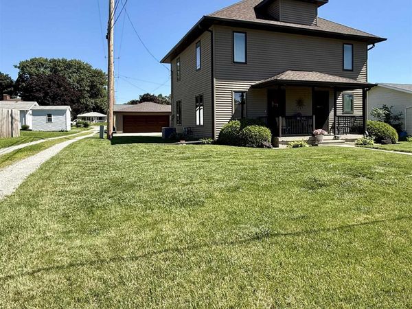 305 School Street, Reinbeck, IA 50669