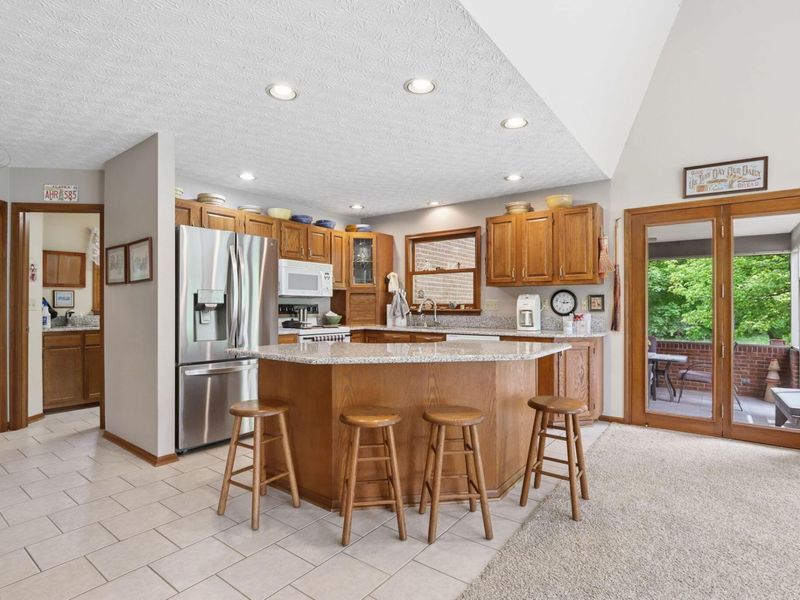 1525 Cole Road, Columbus, OH 43228 Photo 14