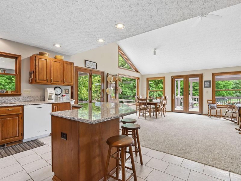 1525 Cole Road, Columbus, OH 43228 Photo 17