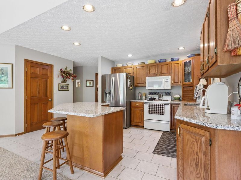 1525 Cole Road, Columbus, OH 43228 Photo 18