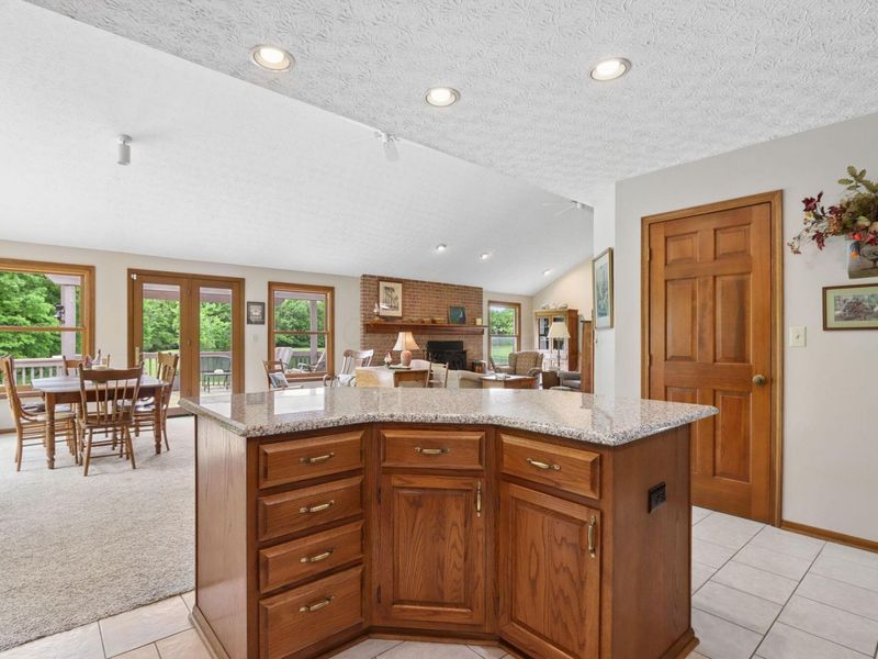 1525 Cole Road, Columbus, OH 43228 Photo 19