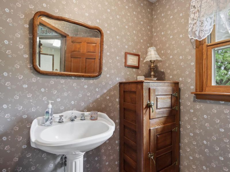 1525 Cole Road, Columbus, OH 43228 Photo 22