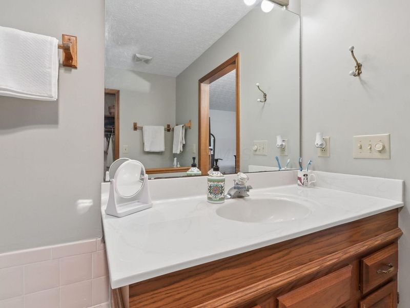 1525 Cole Road, Columbus, OH 43228 Photo 35