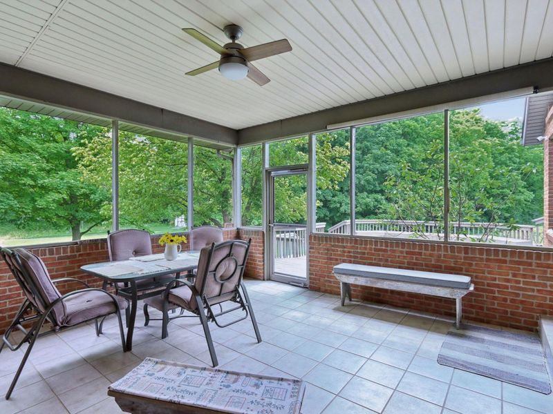 1525 Cole Road, Columbus, OH 43228 Photo 7