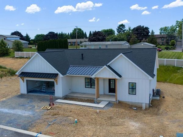 106 GROVE LANE , MYERSTOWN, PA 17067