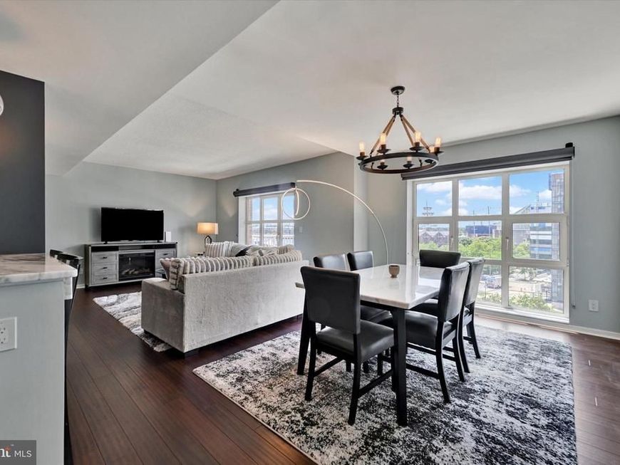 250 President Street, Unit 306, Baltimore, MD 21202 Main Photo