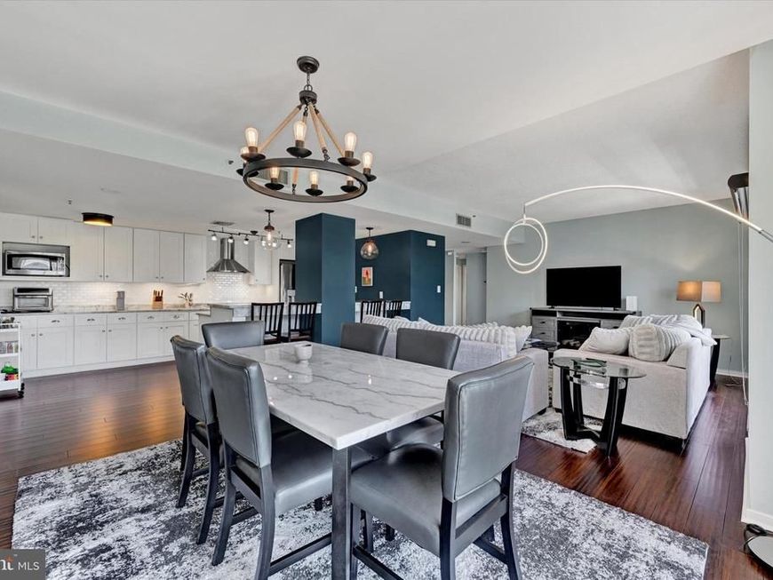 250 President Street, Unit 306, Baltimore, MD 21202 Main Photo