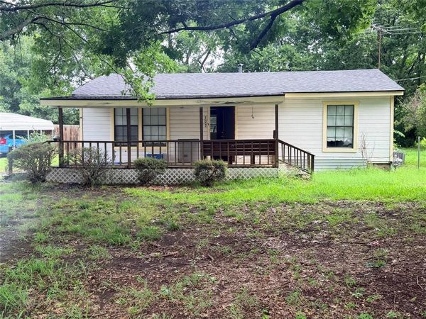 302 W Lamm Street , Blue Ridge, TX 75424