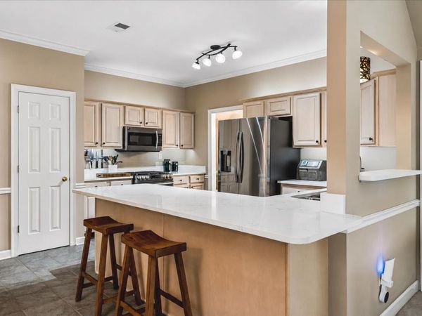 1851 AUTUMNDALE DR, Cordova, TN 38016
