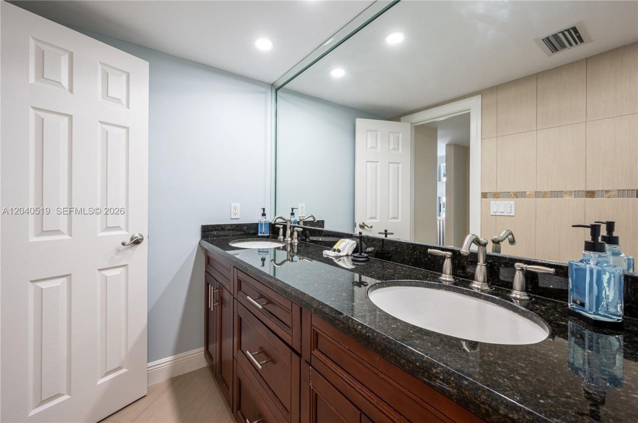 4001 S Ocean Dr , Unit 9J, Hollywood, FL 33019 Photo