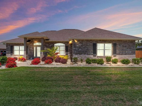 9185 Iron Gate Blvd, Milton, FL 32571