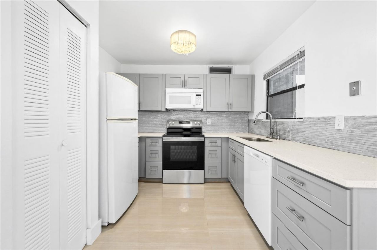 2811 SW Archer Road, Unit T157, Gainesville, FL 32608 Photo